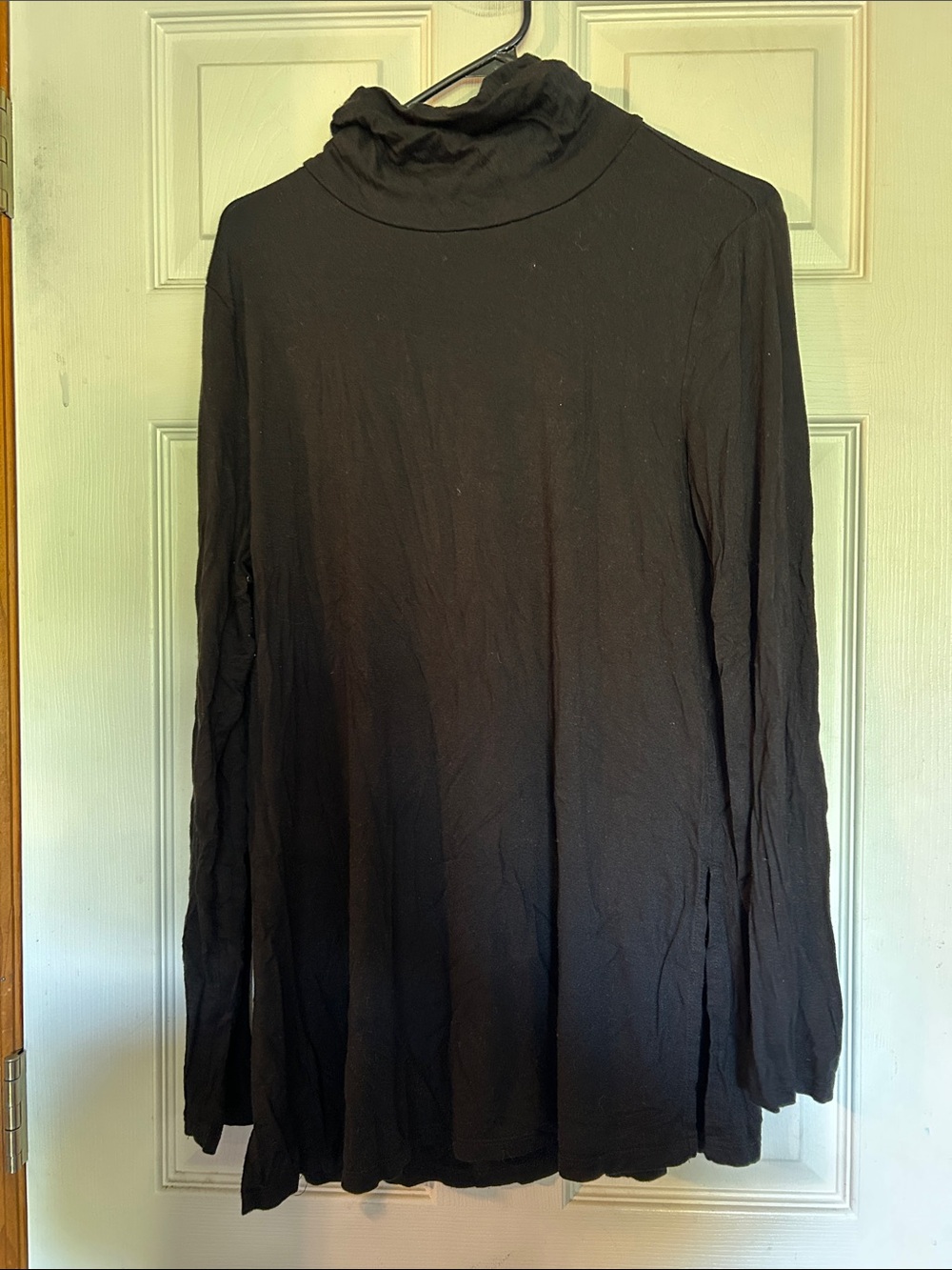 Cable & Gauge Black Long-Sleeve Turtleneck Top